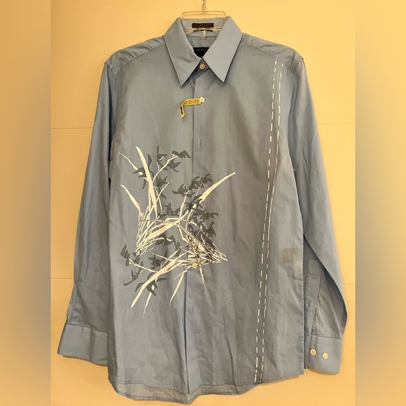 DKNY button down shirt with bird detail; size small. - Picture 2 of 4